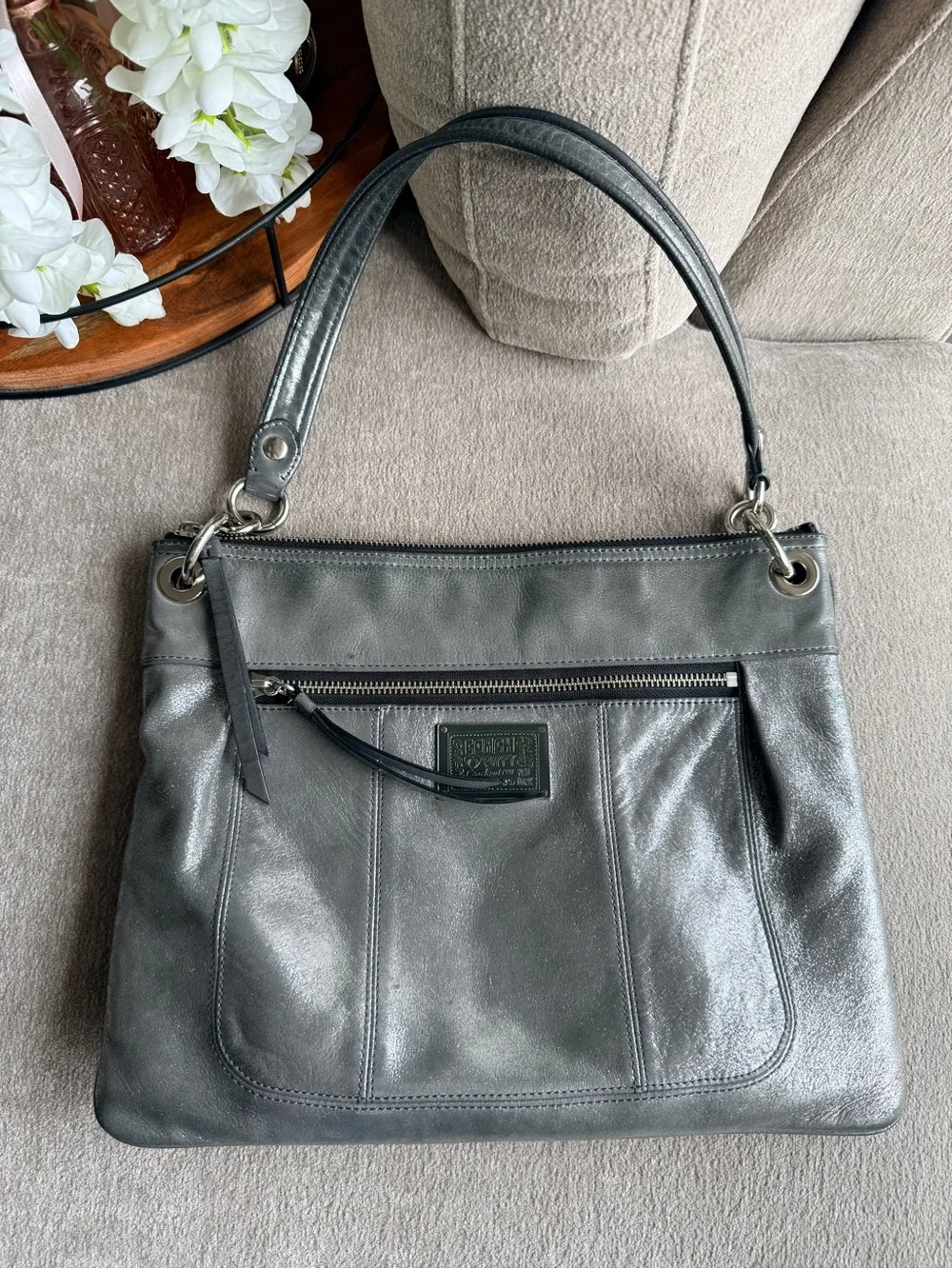 Coach Vintage Y2K Poppy Metallic Silver Leather Shoulder Bag Crossbody